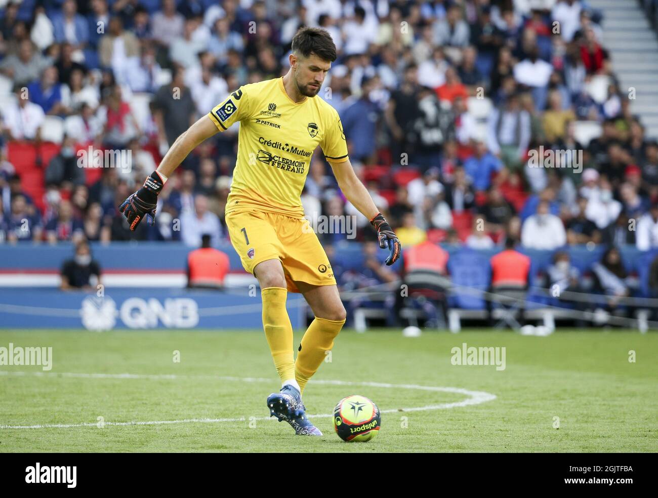 Torwart von Clermont Arthur Desmas während des französischen Ligue 1 Fußballspiels zwischen Paris Saint-Germain und Clermont Foot 63 am 11. September 2021 im Stadion Parc des Princes in Paris, Frankreich Stockfoto