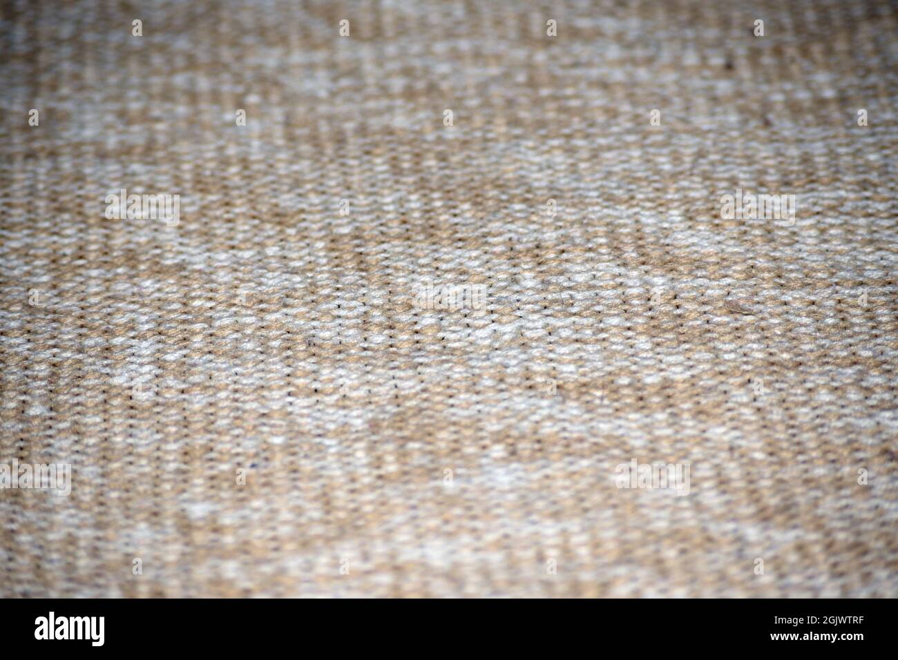 Weiß und braun gewebt mit selektivem Fokus Stockfoto