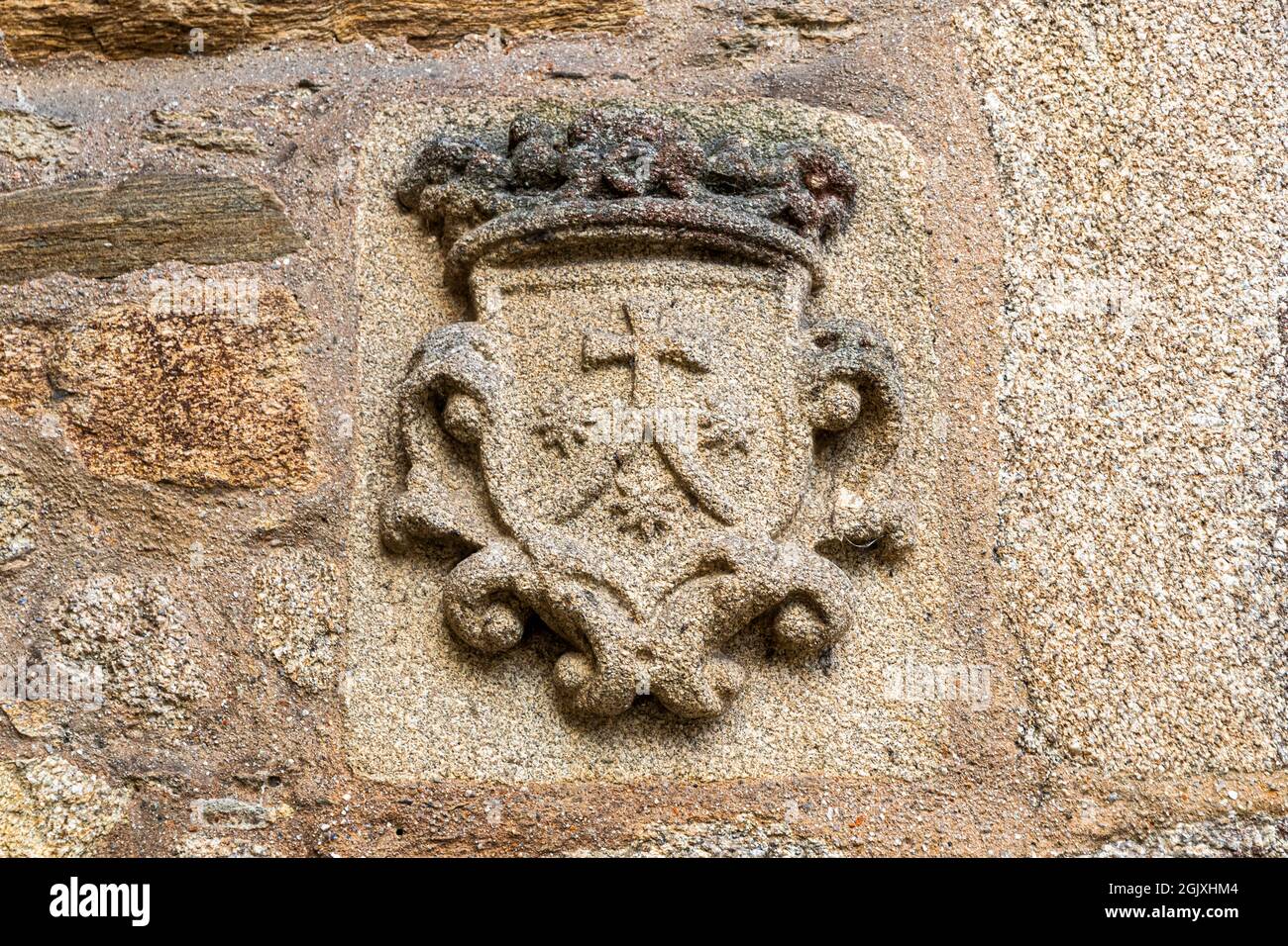 Santiago de Compostela, Spanien. Emblem der Jungfrau Maria vom Berg Karmel (Orden der Karmeliten) in der Kapelle O Carme de Abaixo (niedriger Karmel) Stockfoto