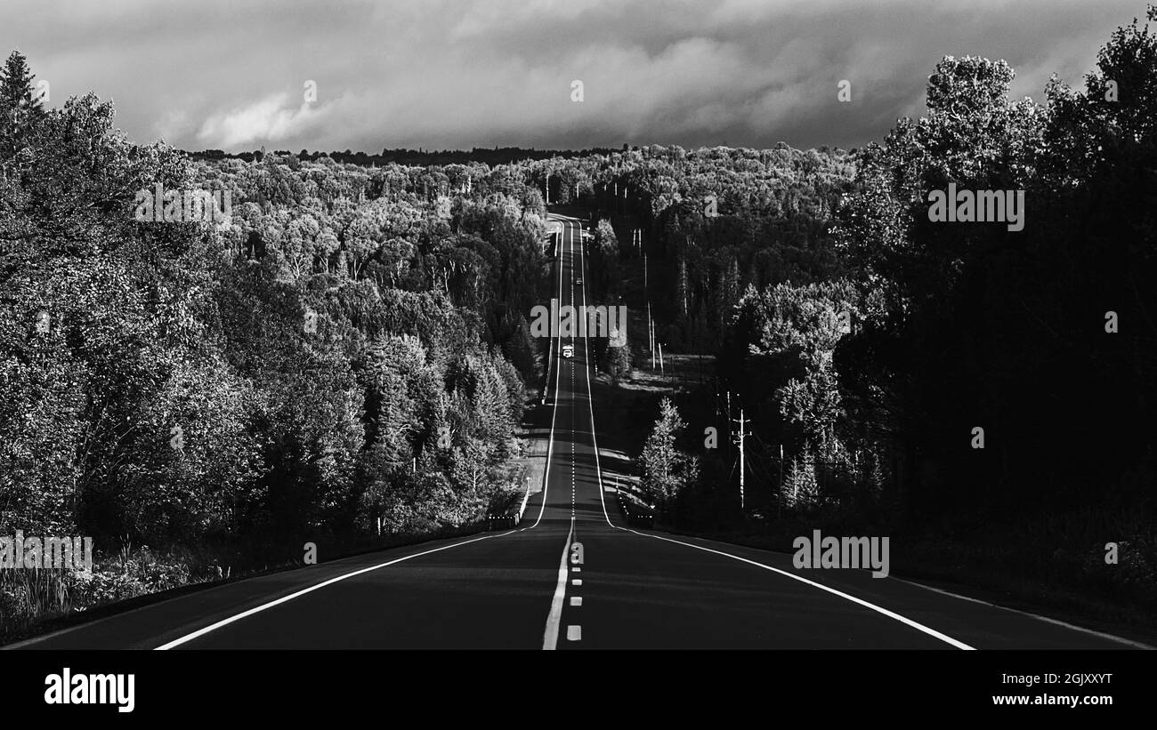 Fahren Sie den schönen Highway 60 durch den Algonquin Park. 4 Stockfoto