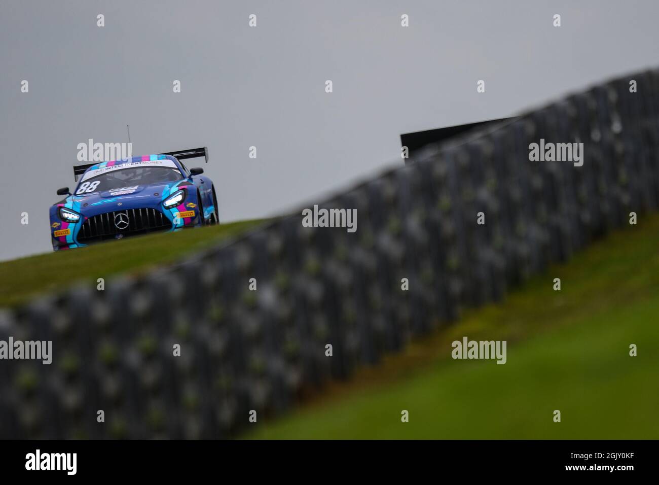 RAM Racing (#88) Mercedes AMG GT3 von Kevin Tse & Tom Onslow-Cole während des Intelligent Money British GT Championship Round 7 im Oulton Park, Little Budworth, England, am 12. September 2021. Foto von Jurek Biegus. Nur zur redaktionellen Verwendung, Lizenz für kommerzielle Nutzung erforderlich. Stockfoto