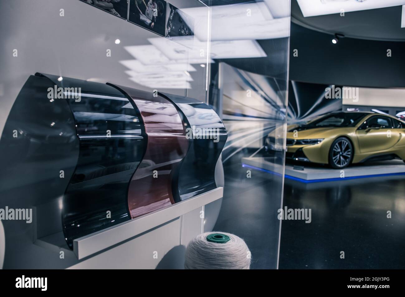 BMW i ein Pionier der nachhaltigen und innovativen Mobilität schon heute: Futuristische Mobilitätskonzepte und -Services, visionäres Design und konsequentes Design Stockfoto
