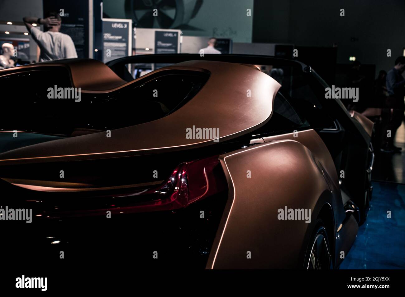 BMW i steht für eine gesunde und zukunftsorientierte Bedeutung der nachhaltigen premium Mobilität: Elektroantrieb, innovativen Material Stockfoto