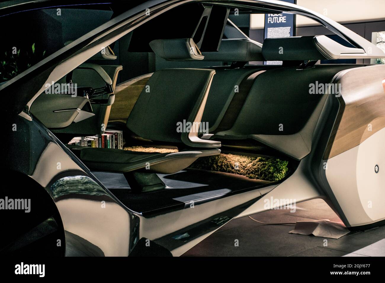 BMW i steht für eine gesunde und zukunftsorientierte Bedeutung der nachhaltigen premium Mobilität: Elektroantrieb, innovativen Material Stockfoto