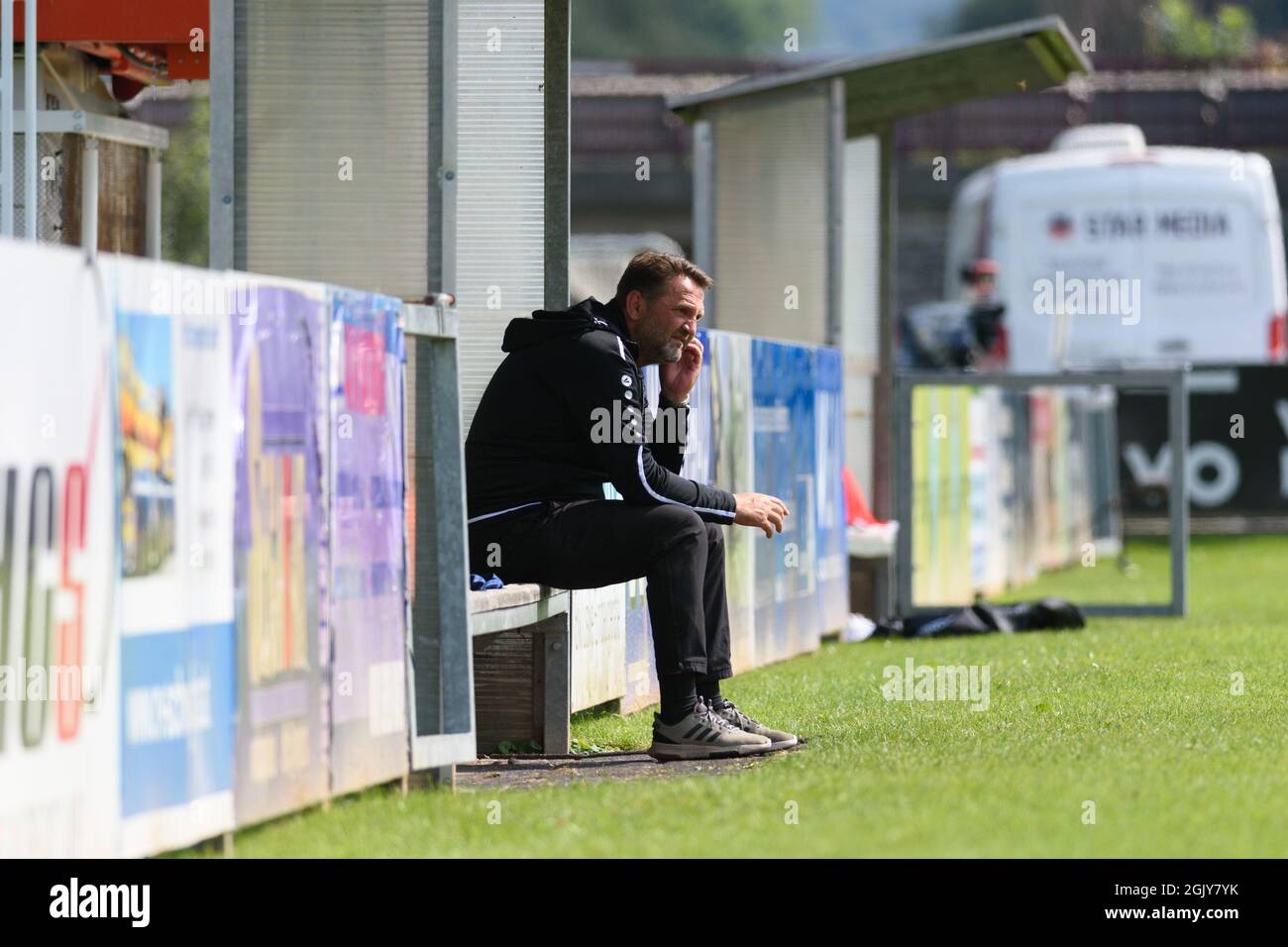Dragan Terzic (Coach FC Bergheim) vor dem Bundesliga-Spiel Planet Pure Frauen zwischen FC Bergheim und Wacker Innsbruck im FC Bergheim Stadion, Österreich. Stockfoto