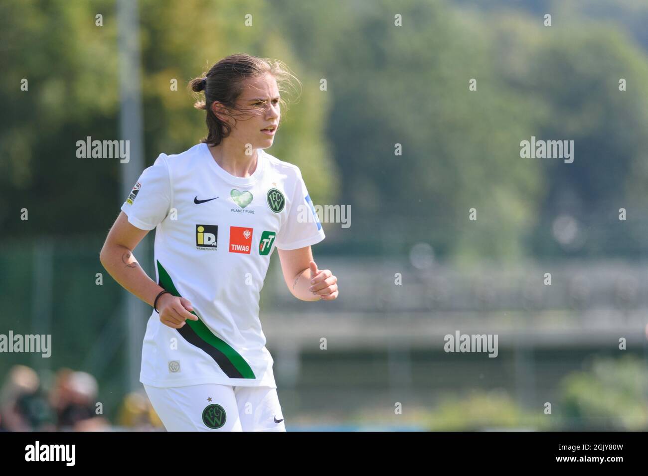 Chiara Gstrein (49 Wacker Innsbruck) beim Bundesliga-Spiel Planet Pure Frauen zwischen dem FC Bergheim und Wacker Innsbruck im FC Bergheim Stadion, Österreich. Stockfoto