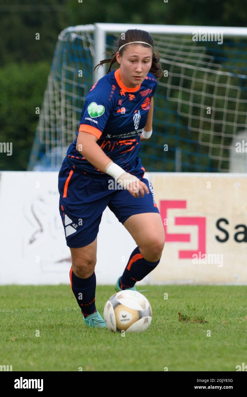 Chiara Lapuste (9 FC Bergheim) beim Bundesliga-Spiel Planet Pure Frauen zwischen dem FC Bergheim und Wacker Innsbruck im FC Bergheim Stadion, Österreich. Stockfoto