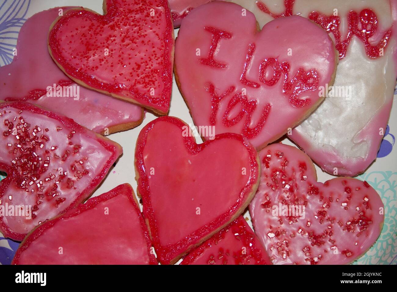 Herzförmige Zuckerkeks zum Valentinstag Stockfoto