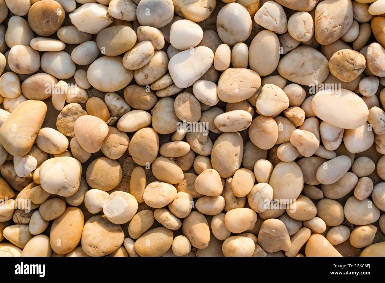 Steine, Kieselsteine Hintergrundstruktur, der gebrochene Stein Hintergrund. Stockfoto