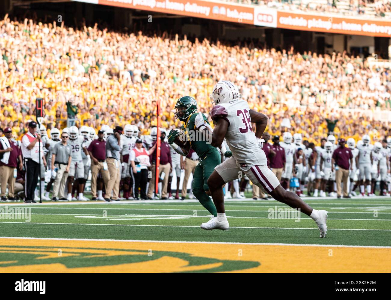 Waco, Texas, USA. 11. Sep, 2021. Während der 1. Hälfte des NCAA Football Spiels zwischen den Texas Southern Tigers und Baylor Bears im McLane Stadium in Waco, Texas. Matthew Lynch/CSM/Alamy Live News Stockfoto