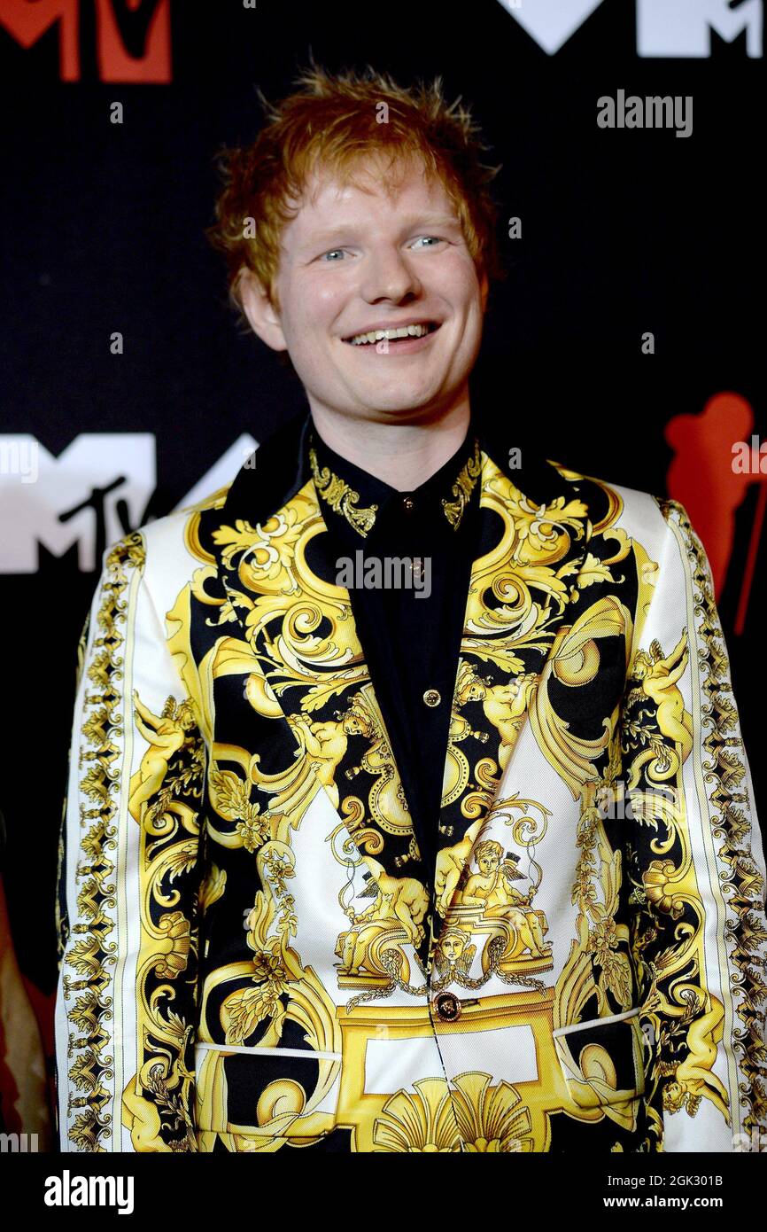 Brooklyn, NY, USA. September 2021. Ed Sheeran bei den Ankünften für die MTV Video Music Awards (VMAs) 2021, Barclays Center, Brooklyn, NY, 12. September 2021. Foto: Kristin Callahan/Everett Collection Kredit: Everett Collection Inc/Alamy Live News Stockfoto