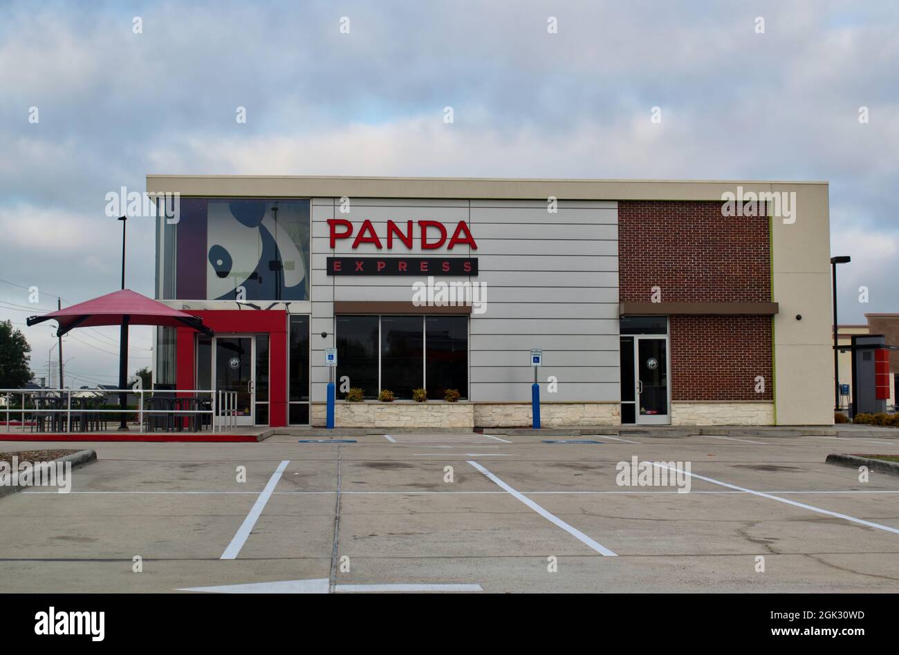 Humble, Texas USA 09-06-2019: Panda Express Storefront in Humble, TX. Größte chinesisch-amerikanische Fast-Food-Kette in den USA. Stockfoto