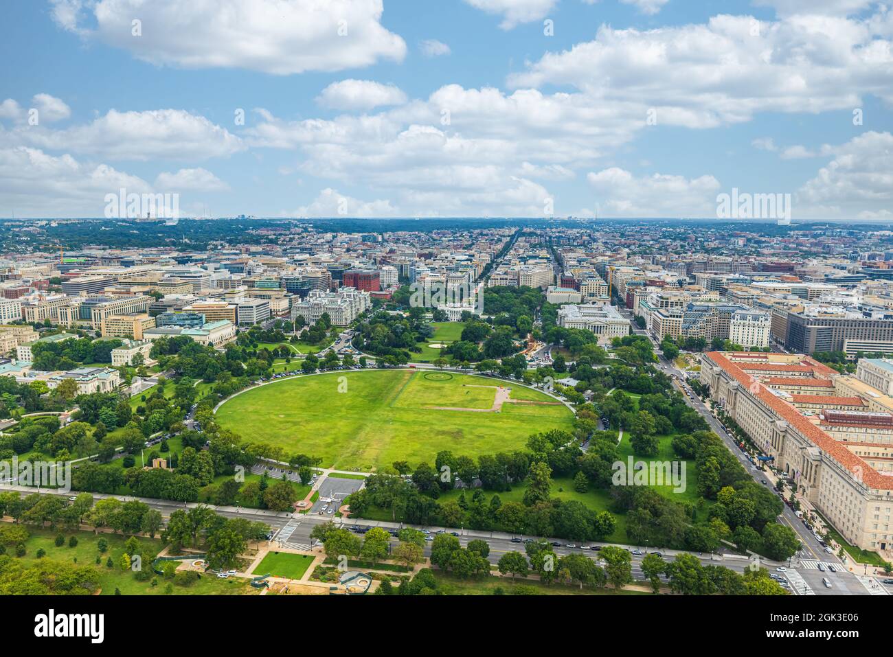 Weißes Haus vom Inneren des Washington Monument in Washington, D.C., USA Stockfoto