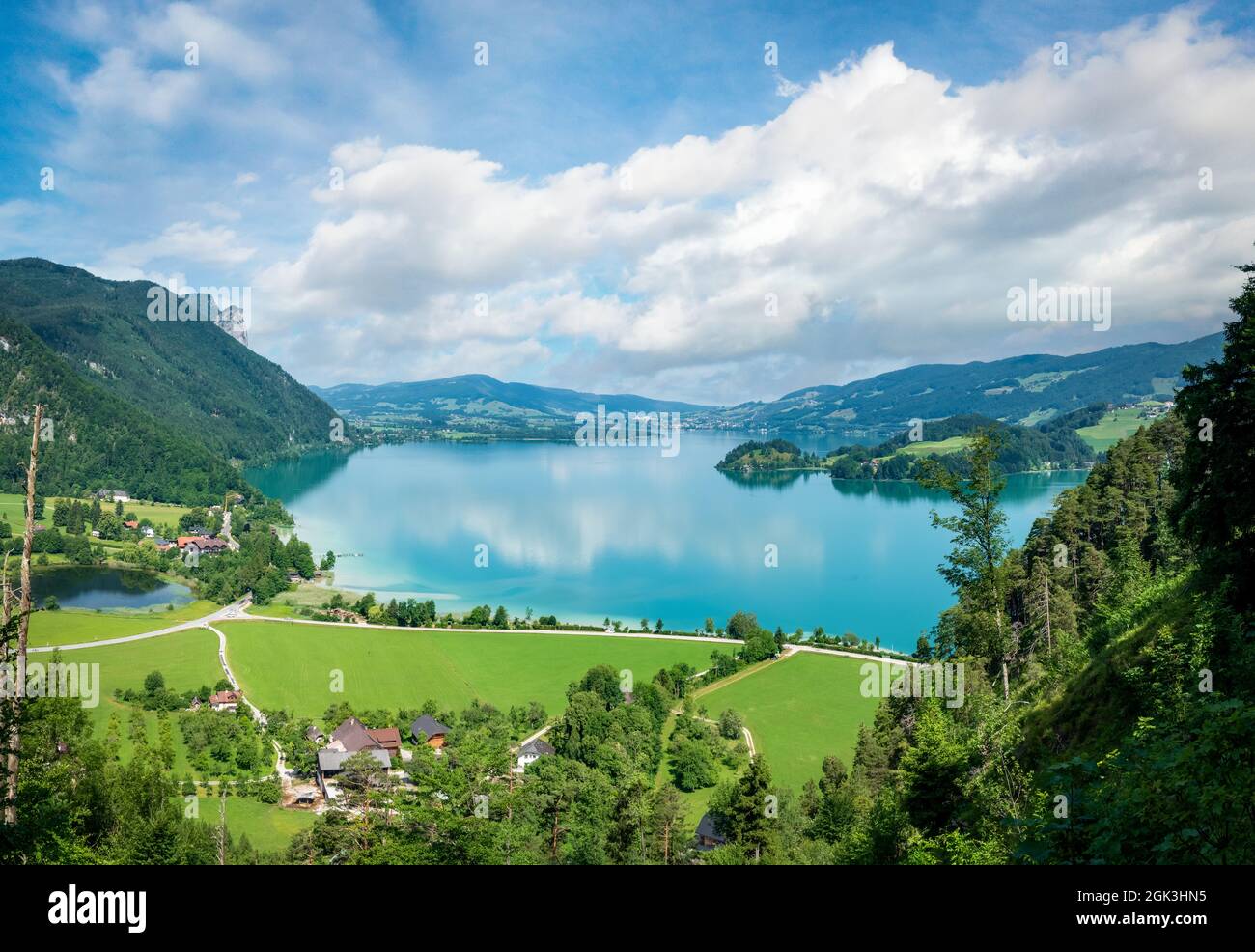 Mondsee im Salzkammergut in Österreich im Sommer Stockfoto