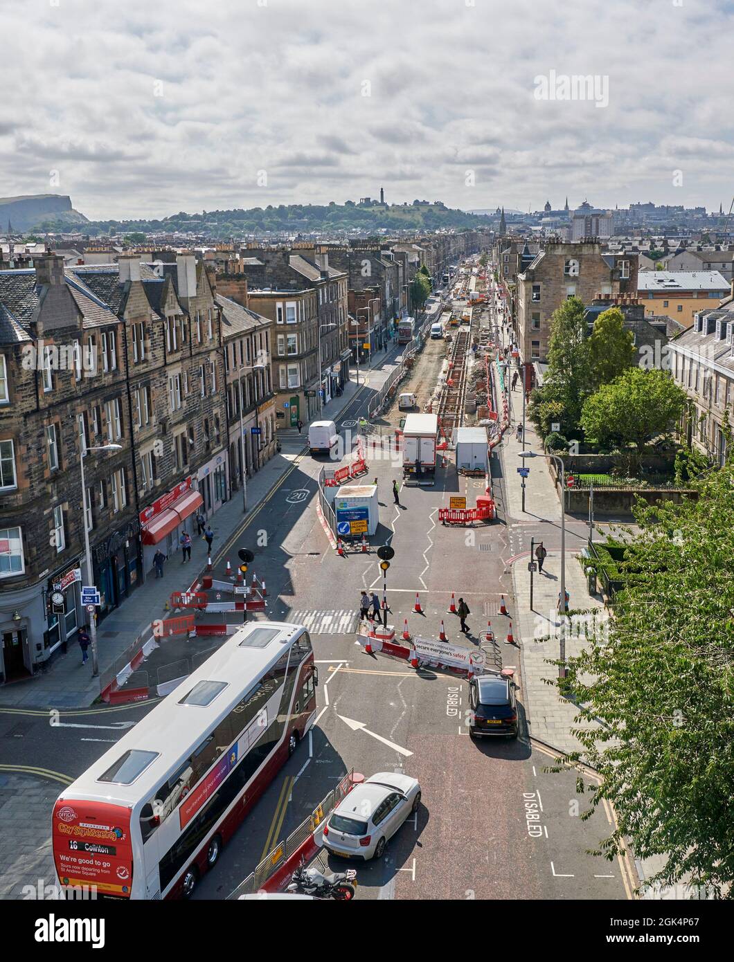 Tram Extension arbeitet am Leith Walk Edinburgh, aufgenommen aus einer erhöhten Position, Schottland, Großbritannien Stockfoto