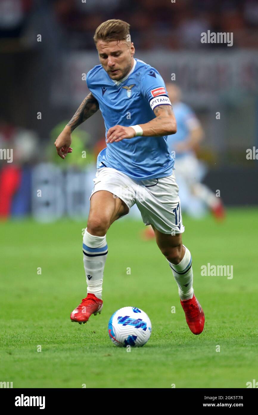 Mailand, Italien. 12. September 2021. Ciro unbeweglich von SS Lazio steuert den Ball während der Serie A Spiel zwischen AC Mailand und SS Lazio. Stockfoto