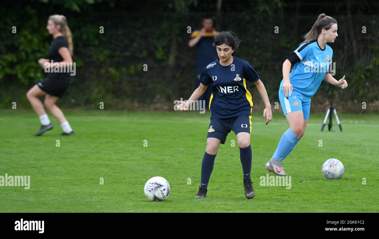 Bild: Andrew Roe/AHPIX LTD, Football, Doncaster Belles Training Session, 25/06/21, Cantley Park, Doncaster, UK Howard Roe >>>>07973739229 Stockfoto