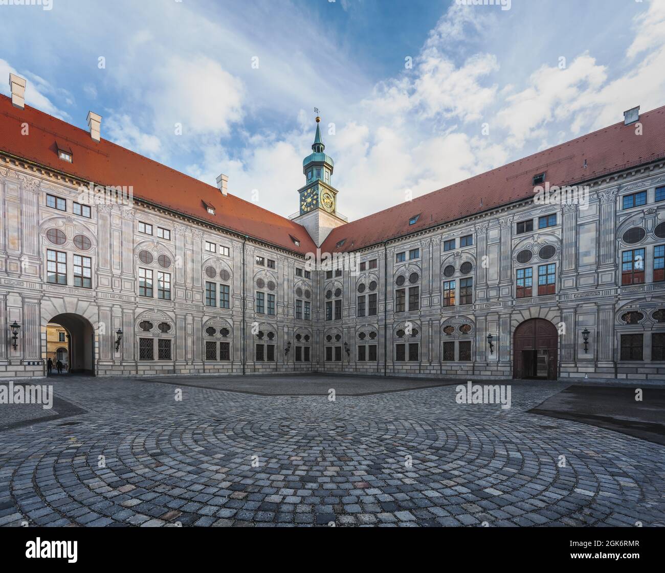 Kaiserhof und Residenzturm in der Münchner Residenz - München, Bayern, Deutschland Stockfoto