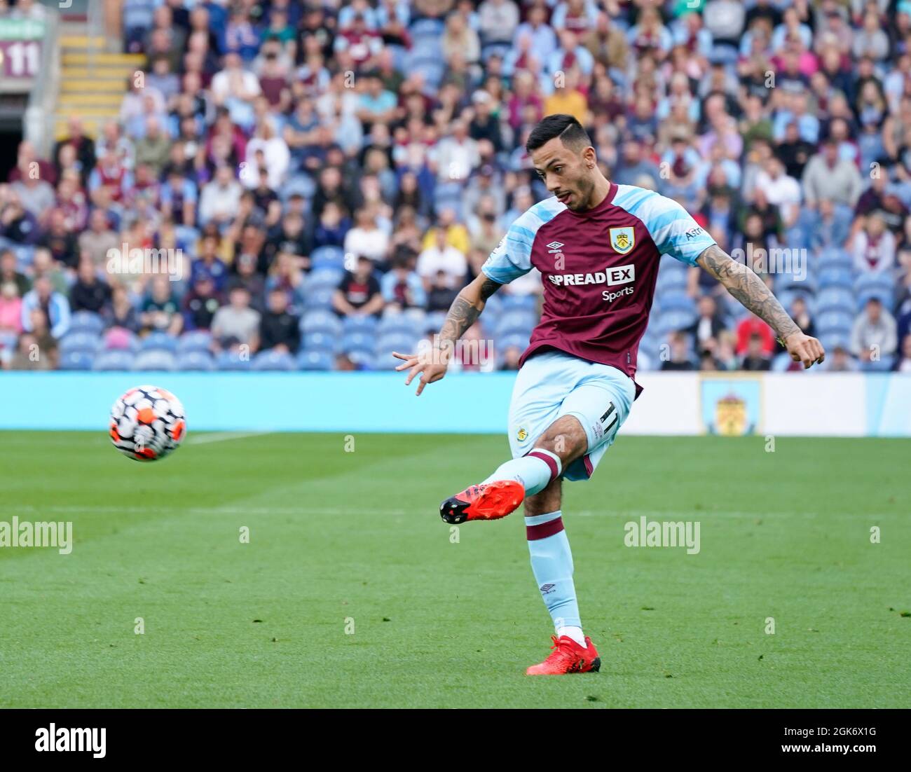 Burnleys Dwight McNeil Bild von Steve Flynn/AHPIX.com, Fußball: Premier League-Spiel Burnley -V- Leeds United bei Turf Moor, Burnley, Lancashire, Stockfoto