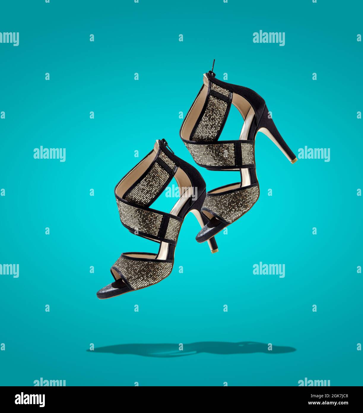 Productshot Schuhe, lebendige Farbe Hintergrund, Stockfoto
