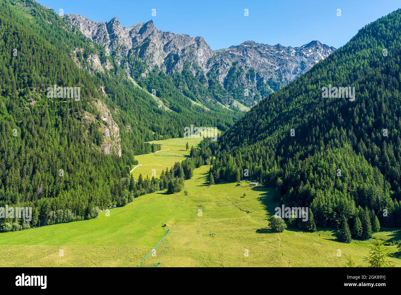 Idyllische Landschaft im Grossen St. Bernhard-Tal. Aostatal, Norditalien. Stockfoto