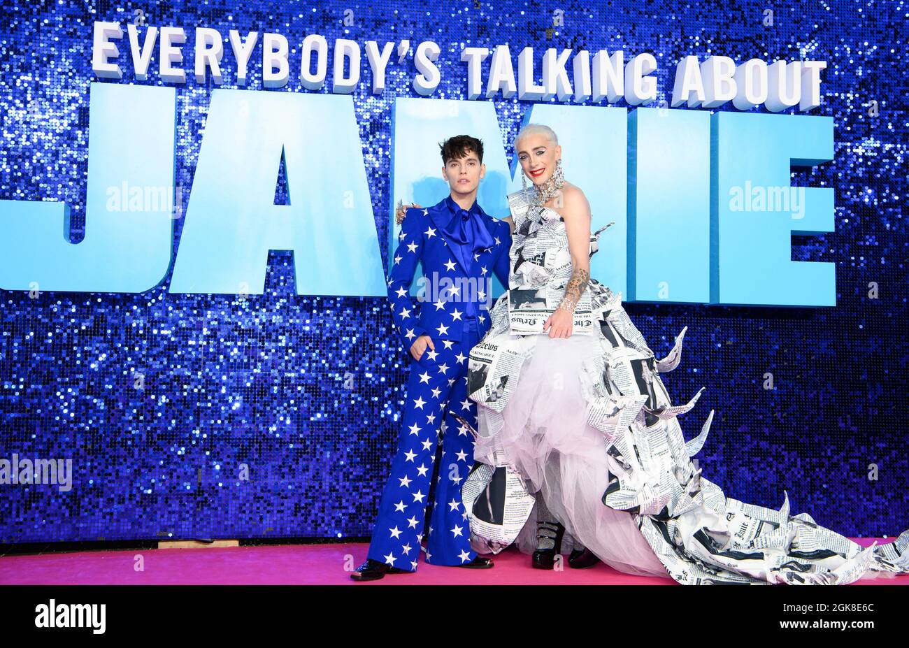 Max Harwood und Jaime Cambell nehmen an der Weltpremiere ...