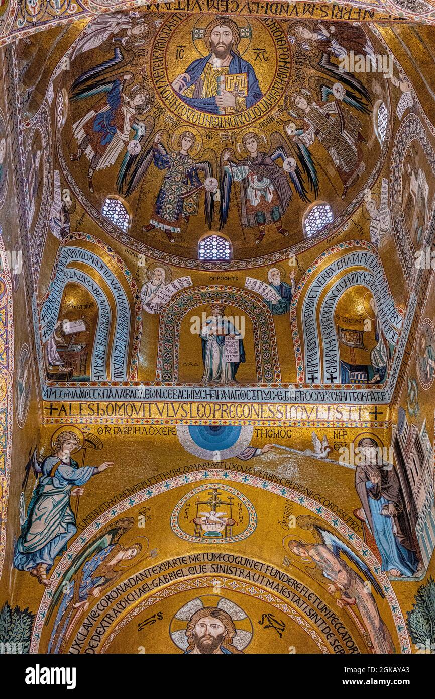 Detail des Mosaiks des Gewölbes in der pfälzischen Kapelle in palermo. Italien. Stockfoto