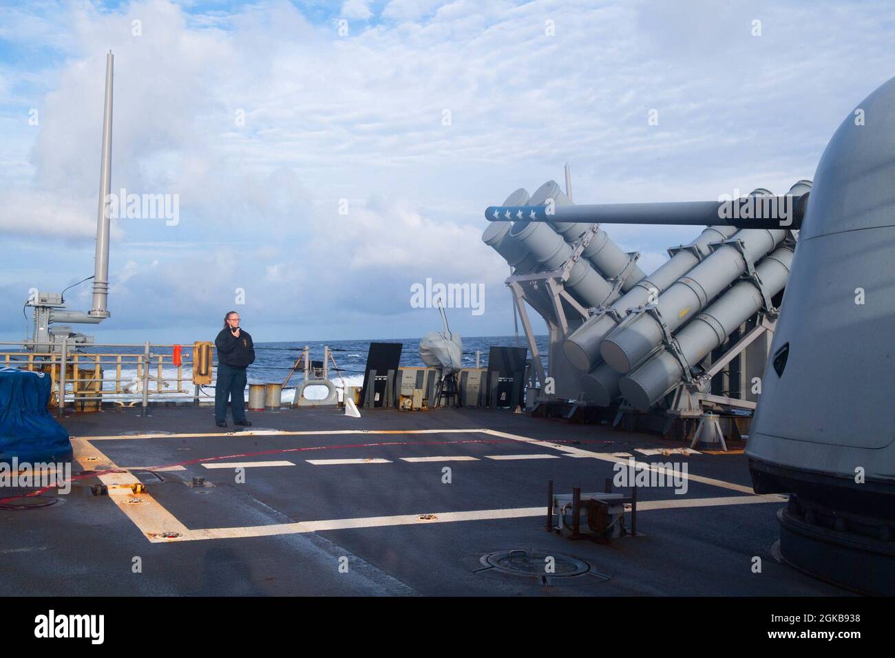 210302-N-WQ732-1001 ATLANTIK (MÄRZ 2, 2021) – Gunners Mate 3rd Class ...