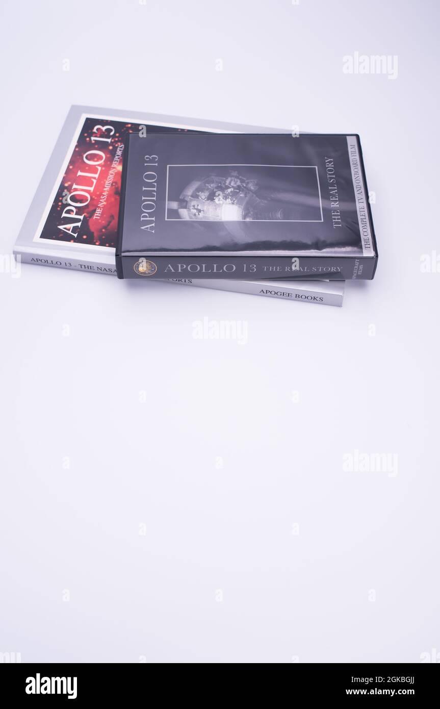 Apollo 13 abgetriebene Mondmission Dokumentarfilm DVD-Medien und Buch auf weißem Hintergrund Stockfoto