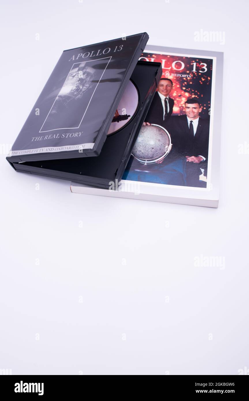 Apollo 13 abgetriebene Mondmission Dokumentarfilm DVD-Medien und Buch auf weißem Hintergrund Stockfoto