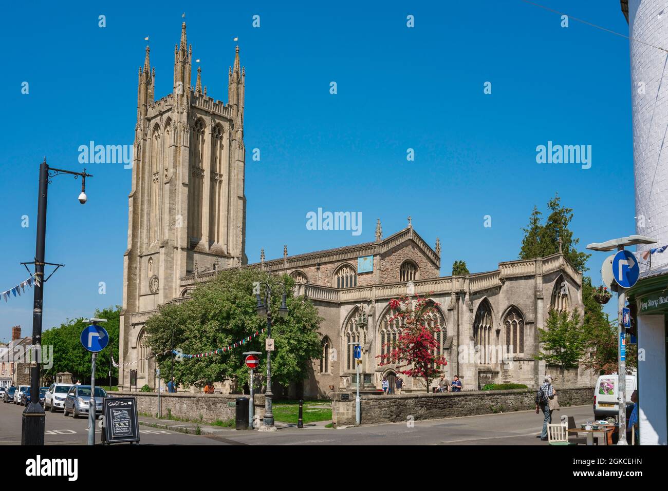 Wells Kirche, Ansicht der St Cuthbert's Kirche im Zentrum der historischen Stadt Wells, Somerset, England, Großbritannien Stockfoto