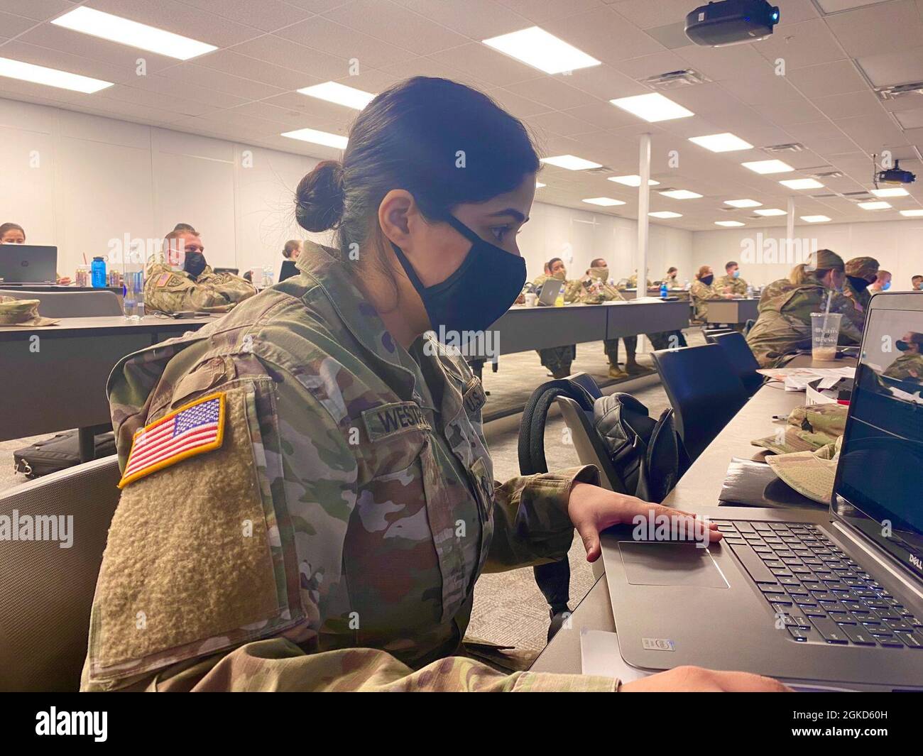 Ogden, UT- SPC Shifali Westpfahl, ein chirurgischer Techniker der US Army Reserve, ist kürzlich Mitglied des 228. Combat Support Hospital in Ft. Sam Houston, San Antonio, Texas. Stockfoto