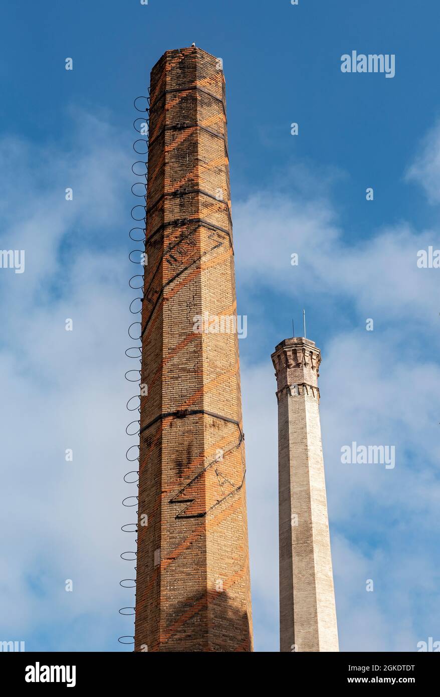 Kamine von Unió alcoholera espanyola, Valencia, Spanien Stockfoto