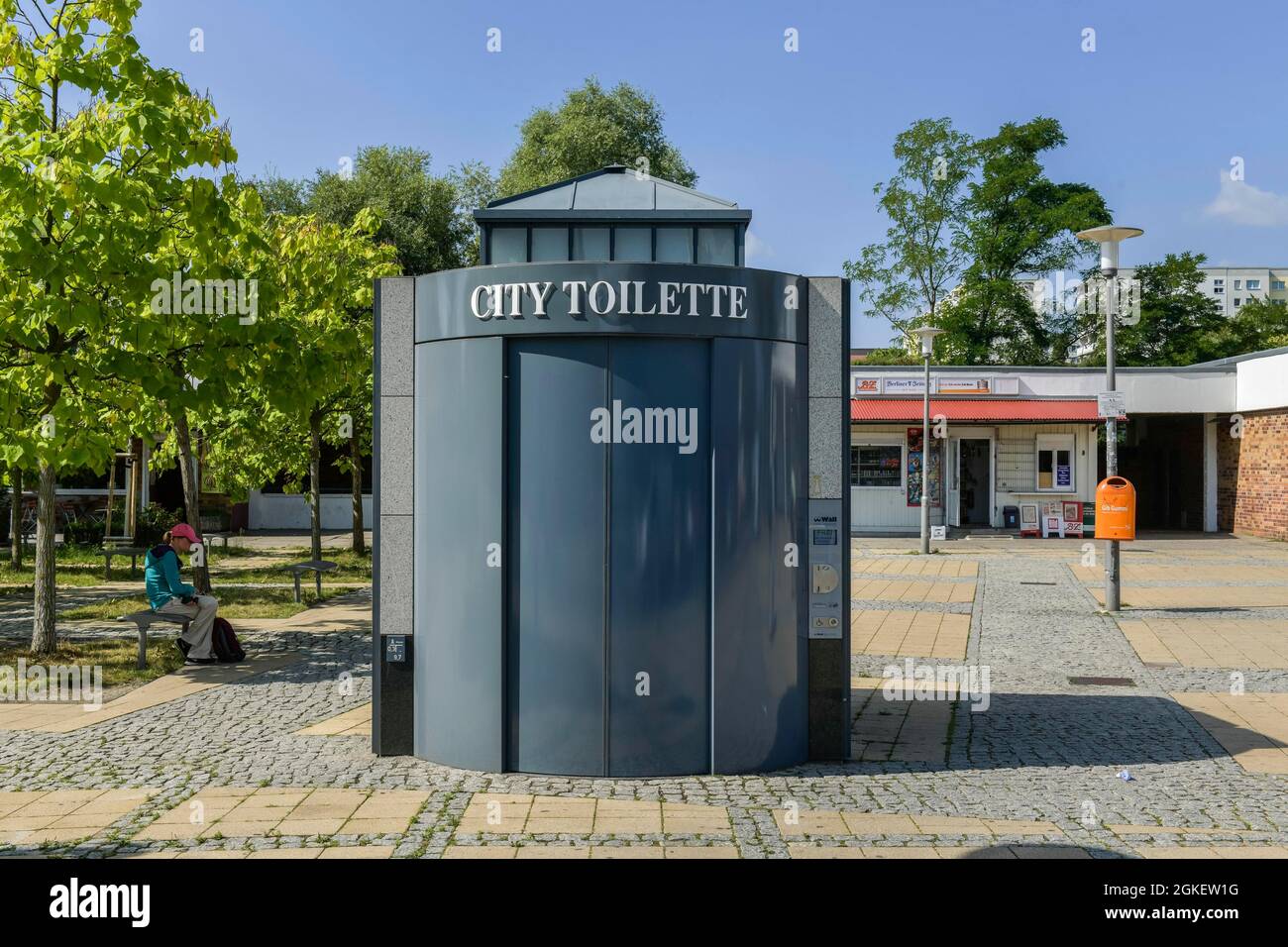Berlin city toilet -Fotos und -Bildmaterial in hoher Auflösung – Alamy