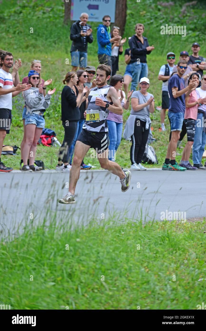 Zinal, SCHWEIZ - 7. AUGUST: Robbie SIMPSON (GB) Zweiter bei der Sierre-Zinal Weltmeisterschaft Trailrennen: 7. August 2021 in Zinal, Schweiz Stockfoto
