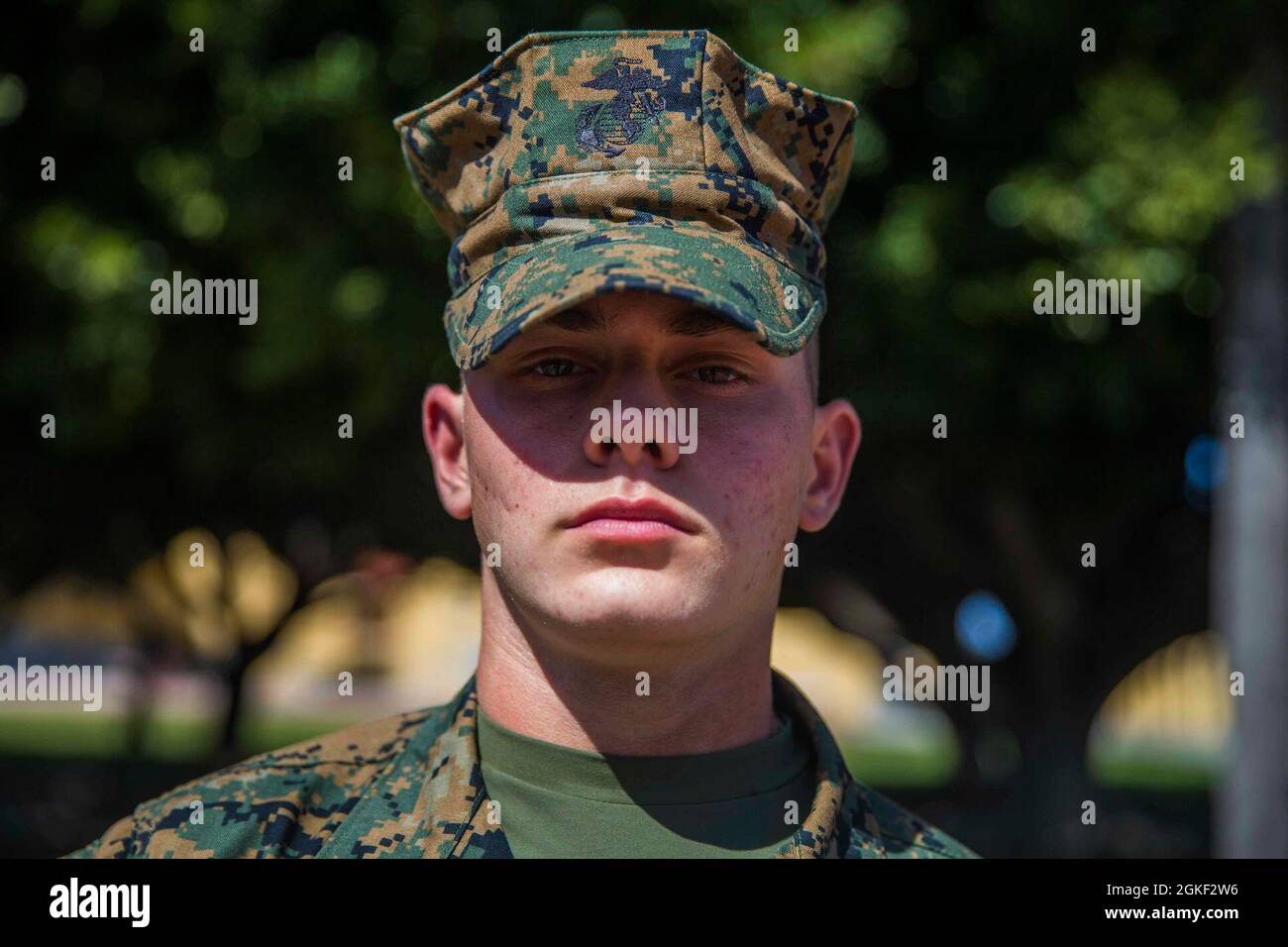 Pfc. Jacob L. Pitman-Kauffman, ein 18-jähriger von RSS Redding aus Shasta Lake, Kalifornien, soll am 5. April 2021 sein Studium am Marine Corps Recruit Depot San Diego abschließen. Kauffman absolvierte die Central Valley High School und wurde dann von GySgt rekrutiert. Fitzsimmons als Marine zu dienen. Stockfoto