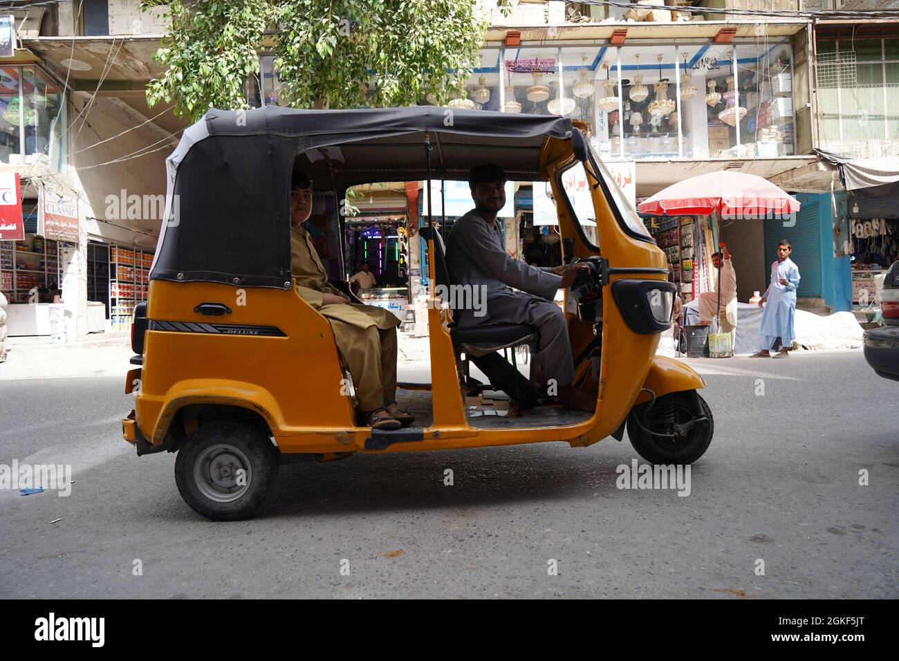 Dieses Foto wurde aufgenommen, nachdem die Taliban in Afghanistan, der Stadt Jalalabad, kontrolliert wurden. Stockfoto