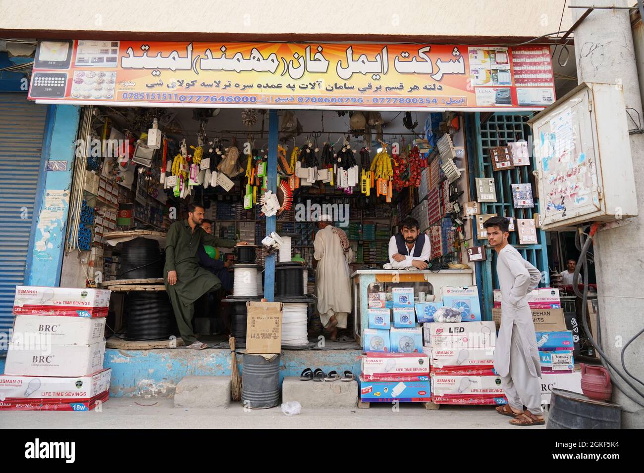 Dieses Foto wurde aufgenommen, nachdem die Taliban in Afghanistan, der Stadt Jalalabad, kontrolliert wurden. Stockfoto