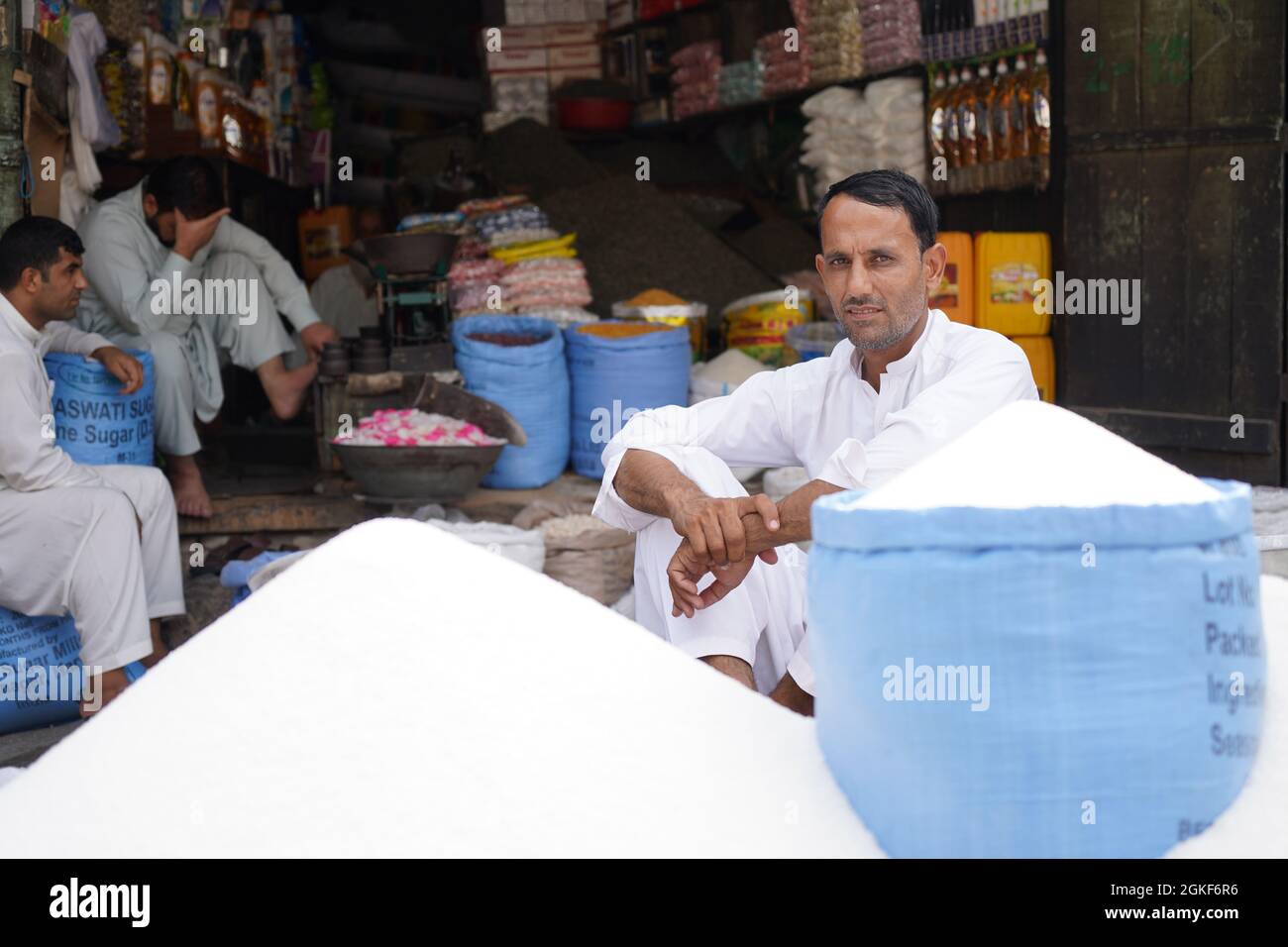 Dieses Foto wurde aufgenommen, nachdem die Taliban in Afghanistan, der Stadt Jalalabad, kontrolliert wurden. Stockfoto