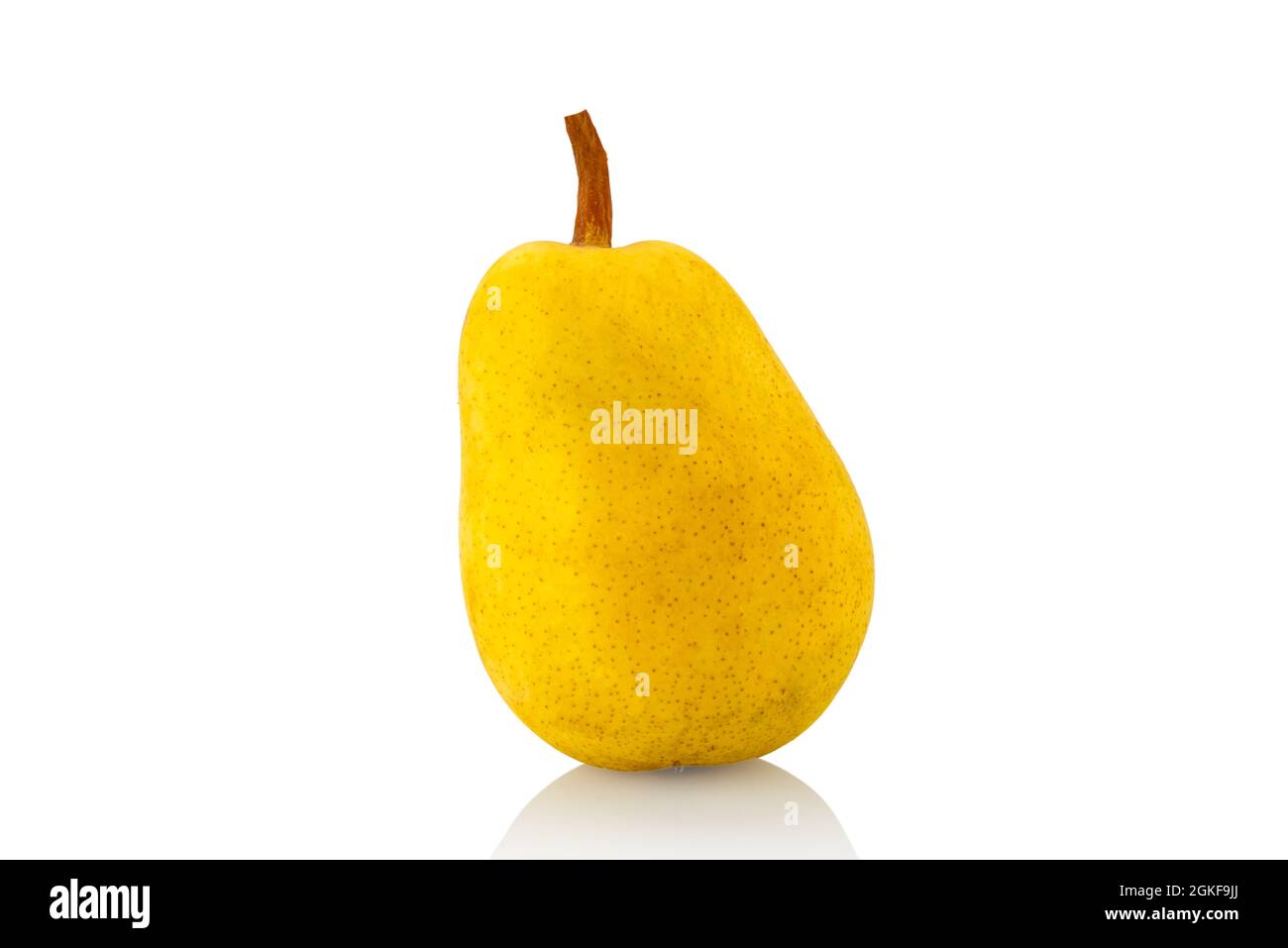 Italienische gelbe coscia Birne, isoliert auf weißem Hintergrund, Kopierraum Stockfoto