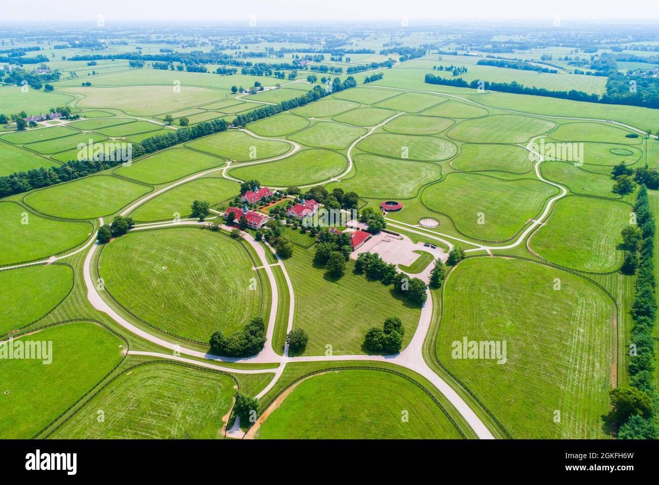 Lane's End Farm ist eine 1979 gegründete Vollblut-Pferdezuchtfarm in Versailles, Kentucky. Das ursprüngliche Land war Teil der Bosque Bonita Farm Stockfoto
