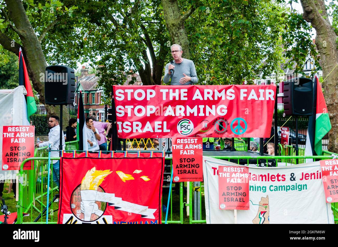 Stoppt die Bewaffnung der israelischen Demonstration. Die größte Waffenmesse der Welt, Defense and Security Equipment International (DSEI), kehrt nach Newham, London, Großbritannien, zurück Stockfoto
