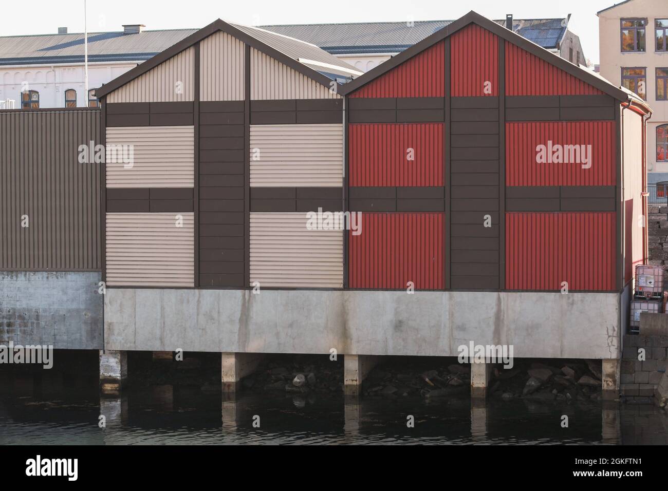 Fassaden der Küstenschellen, Hafen von Levanger. Norwegen Stockfoto