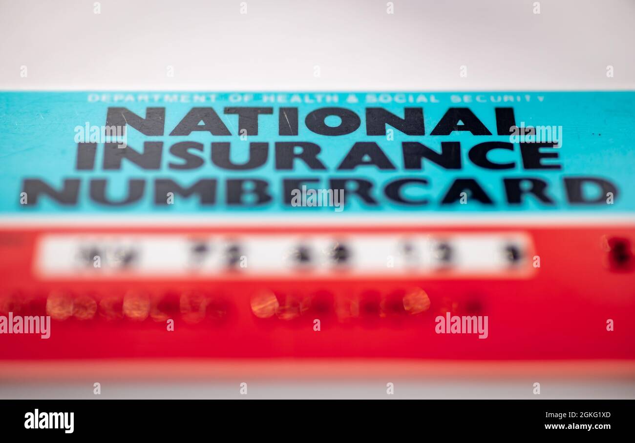Nahaufnahme einer National Insurance NumberCard des Vereinigten Königreichs. Stockfoto