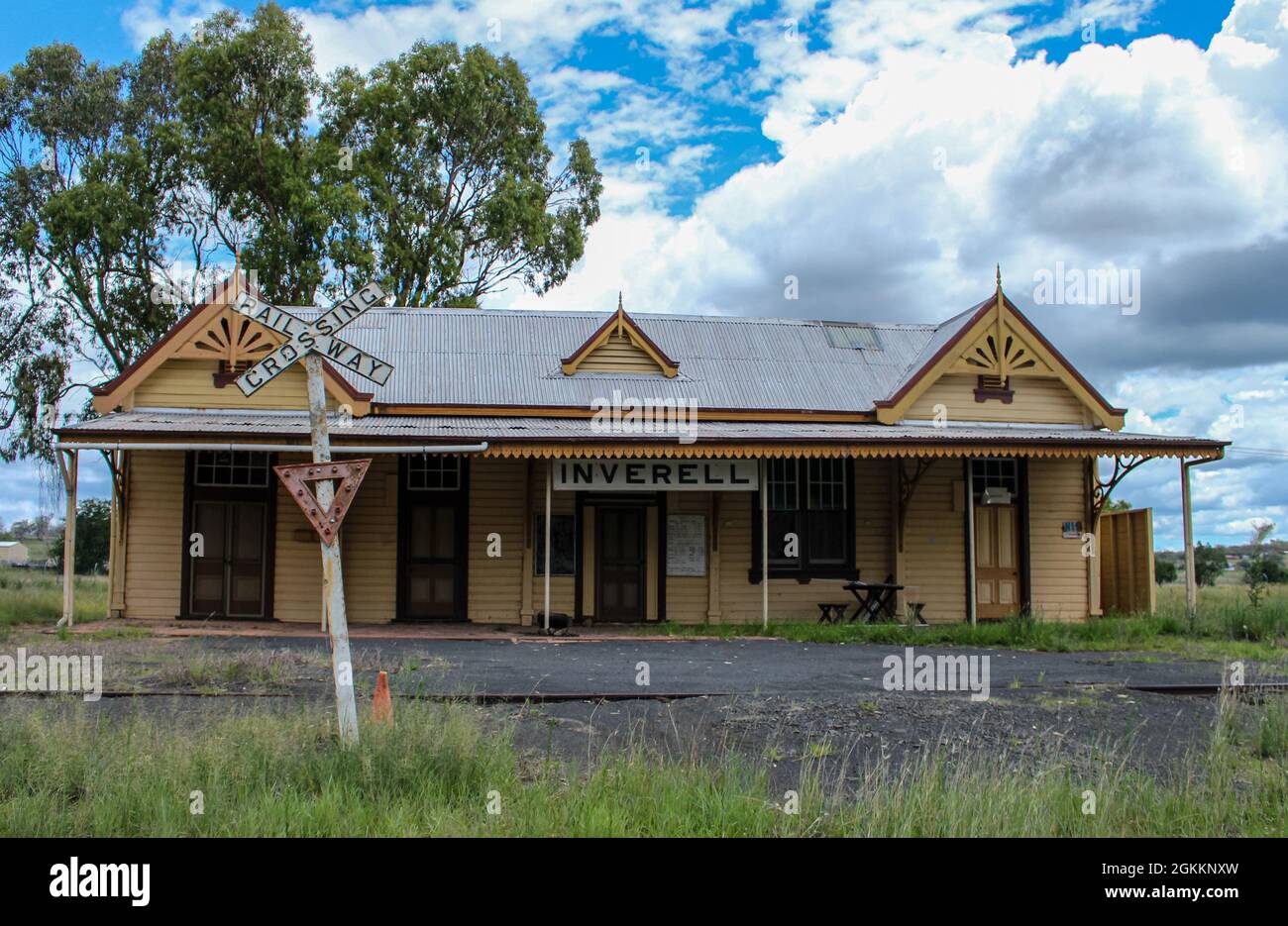 Old Inverell Bahnhof - der umgesiedelte alte Inverell Bahnhof im Pioneer Park Stockfoto