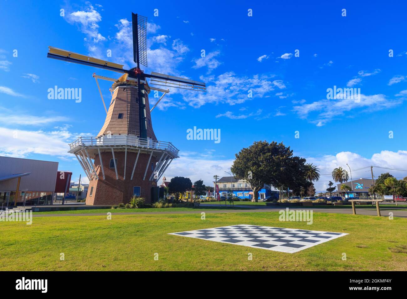 „de Molen“, eine Nachbildung einer niederländischen Windmühle aus dem 17. Jahrhundert und Touristenattraktion in Foxton, Neuseeland Stockfoto