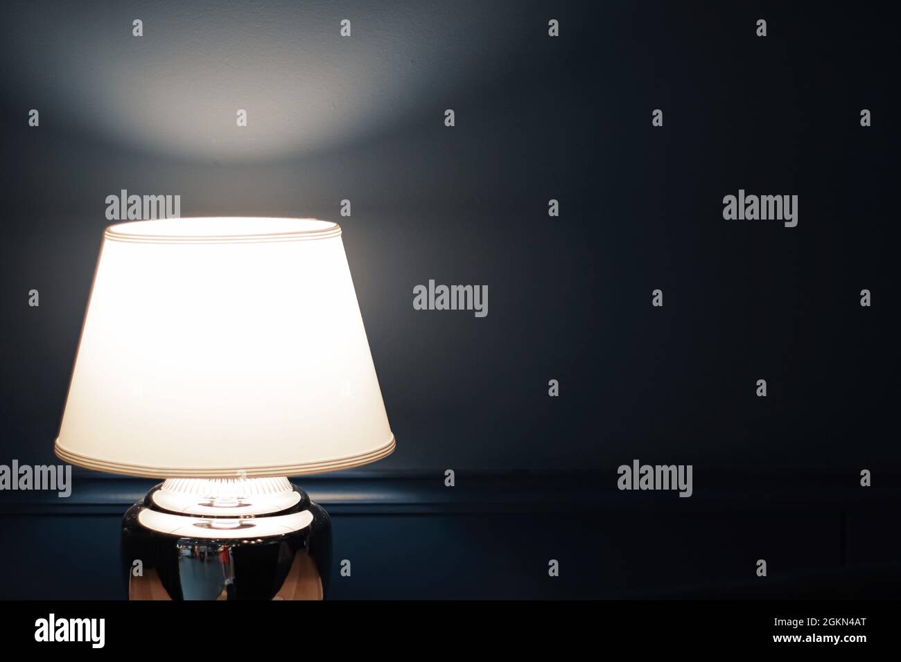 Wohnkultur und Innenarchitektur in modernen Haus oder Wohnung, luxuriöse Möbel und Dekoration Details Stockfoto