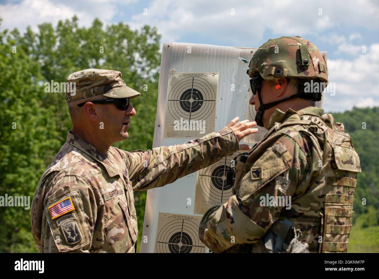 Breeze Decor US-Armee-Veteranen Gartenflagge – Doppelseitig, Wetterfest & Made In USA