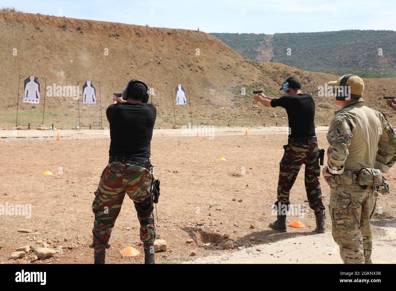 US- und marokkanische Spezialeinsatzkräfte führen Joint Combined Exchange Training (JCET) in Marokko am 8. Juni 2021 durch. Die Ausbildung dauerte Monate und beteiligte sich an Sicherheitskräften der marokkanischen Armee, der Marine und der Gendarmerie. Stockfoto