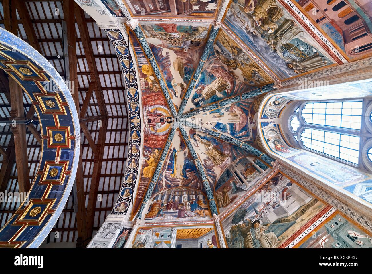 Montefalco Umbria Italien. San Francesco Kirche mit Fresken von Benozzo Gozzoli. Die Apsis Stockfoto